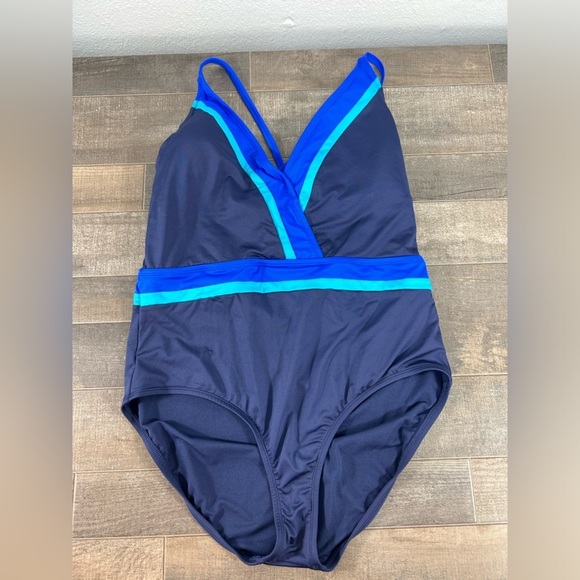 NEW Sonnet Shores One Piece - Picture 1 of 9